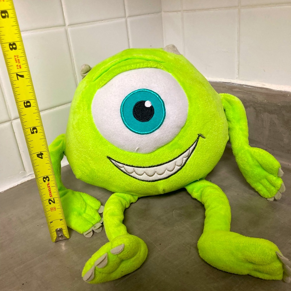 Mike Wazowski ; Monsters Inc. stuffed toy Pixar